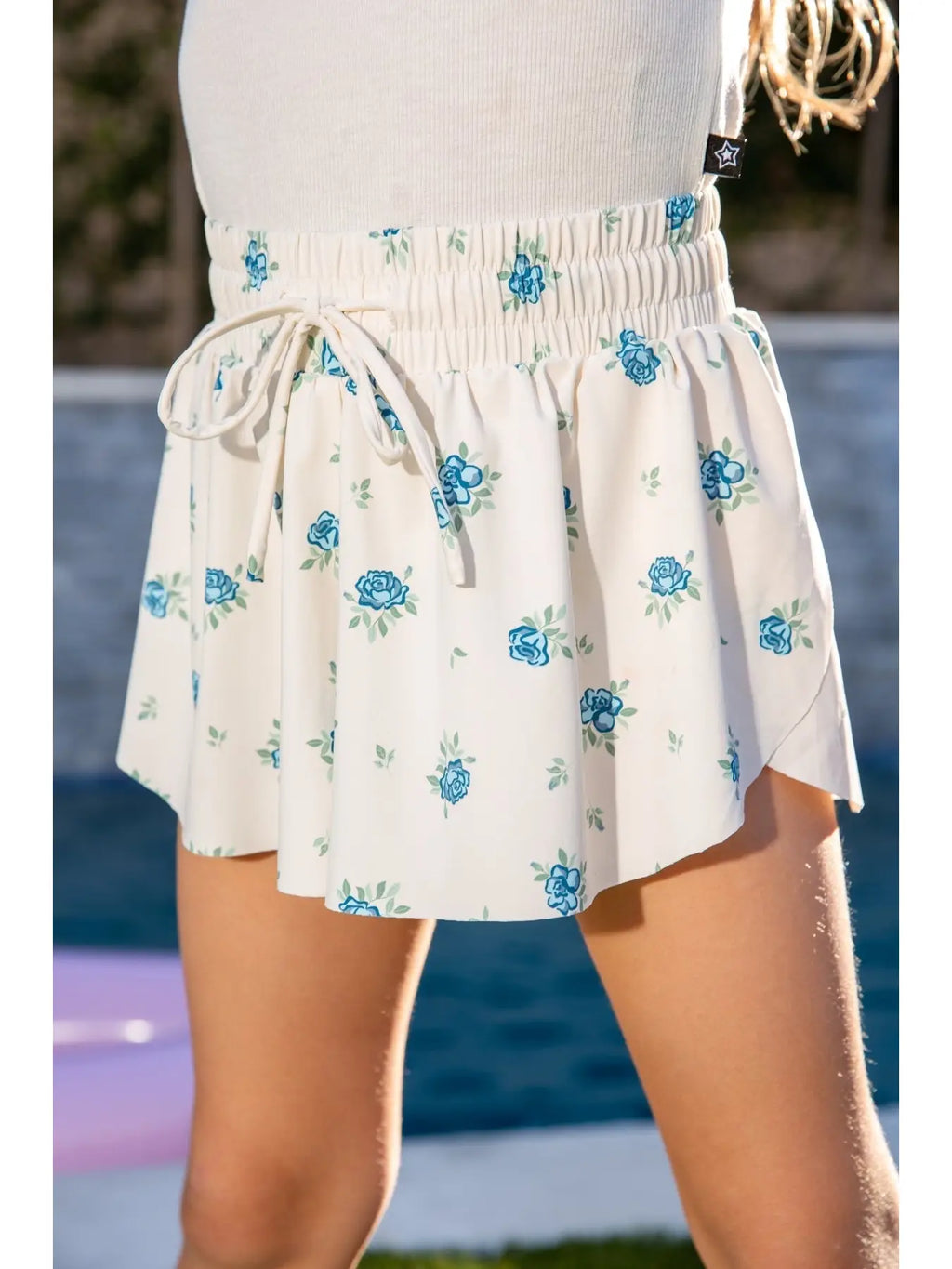 Pixielane Flowy Short-Ivory Blue Floral